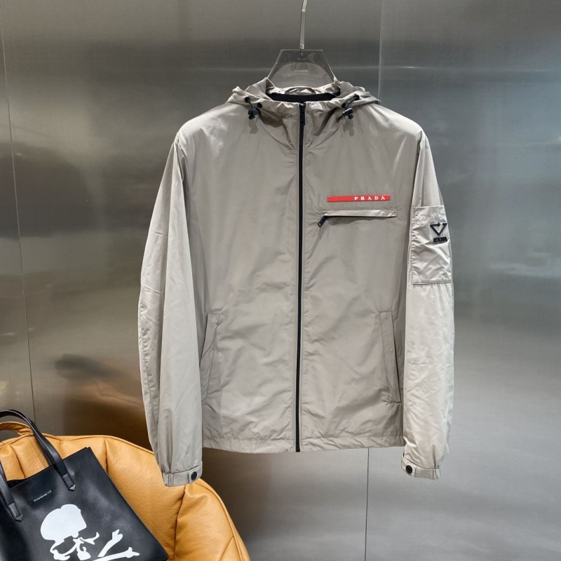 Pra*a outwear